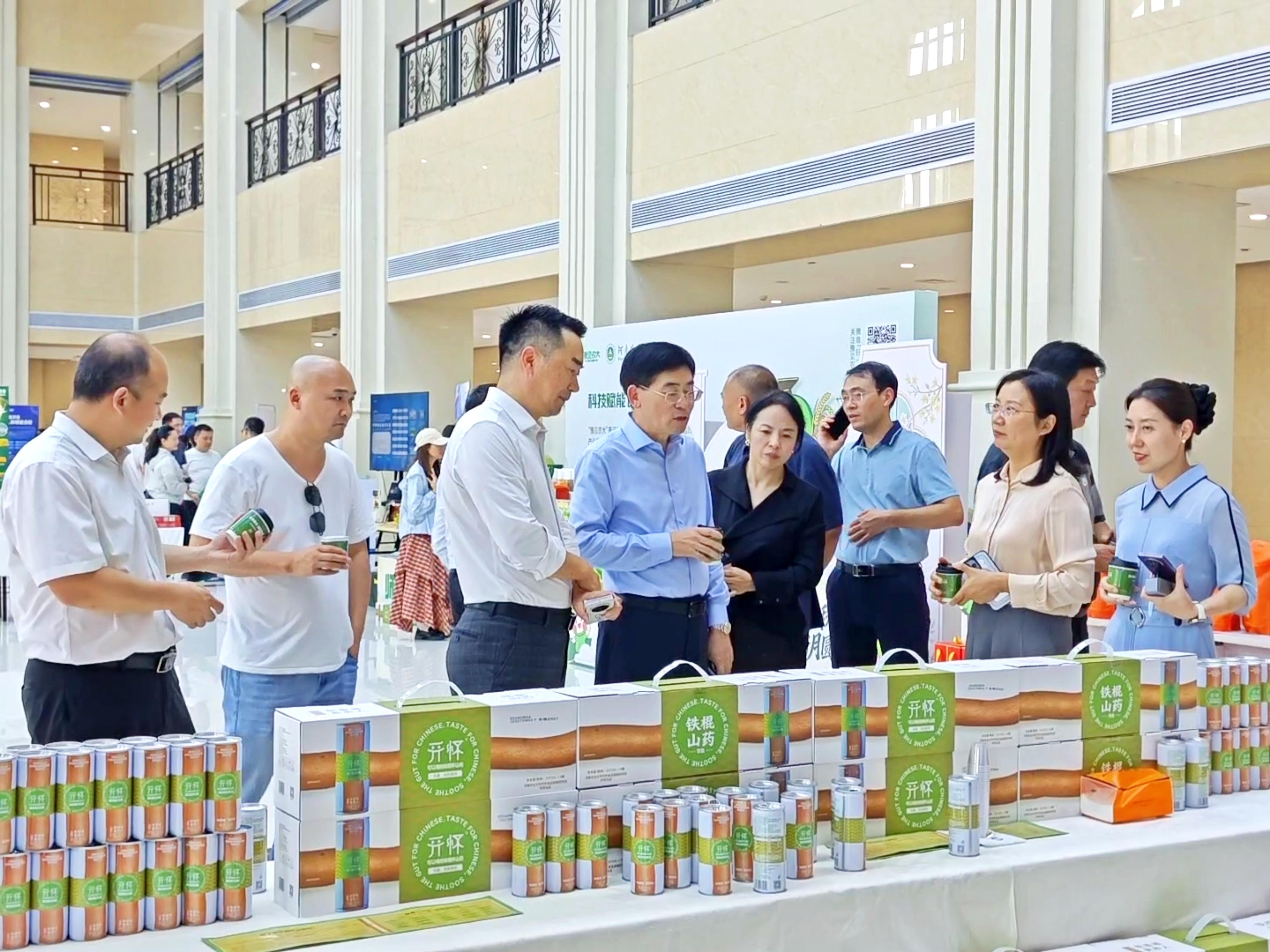 热烈祝贺开怀铁棍怀山药汁亮相河南农业大学第42个教师节“乐享